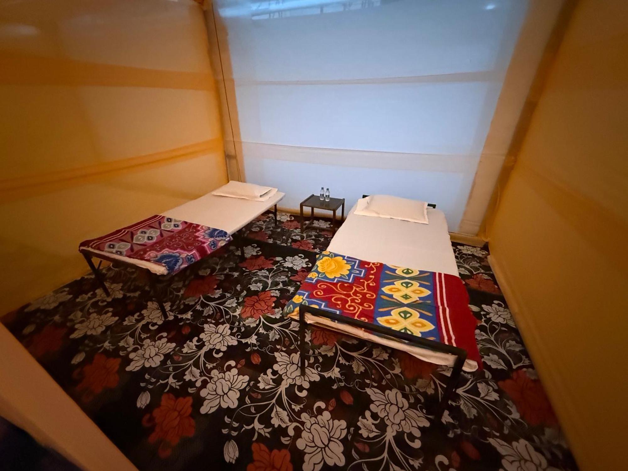 Arail Tent City Kumbh Cottage Mahakumbh -Near Arail Ghat And Naini Station อัลลอฮาบาด ภายนอก รูปภาพ